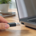 USB 처음부터 똑바로 꽂는 초간단 팁｜앞뒤 헷갈림 줄이는 3초 확인법 image 1